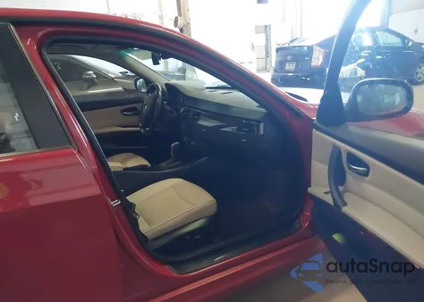 2010 BMW 328I xDrive z USA, uszkodzony, nr VIN WBAPK7C5XAA462244